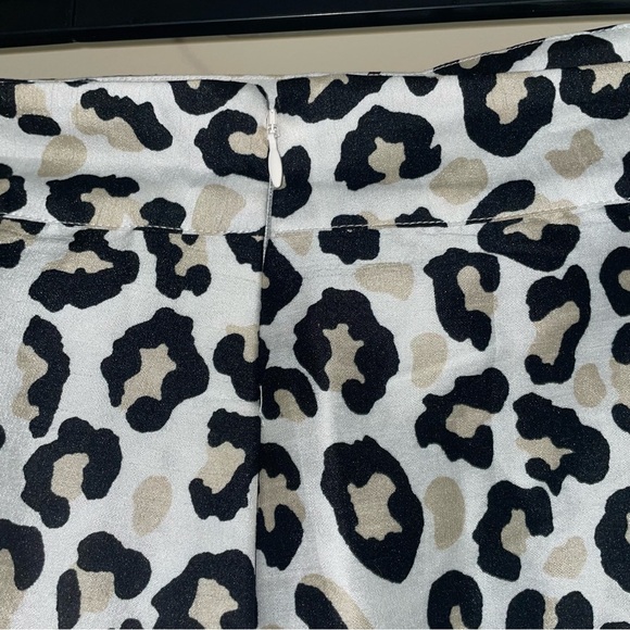 Crown & Ivy Leopard Cheetah Print Midi Skirt Size 18W Animal Print - Picture 5 of 6